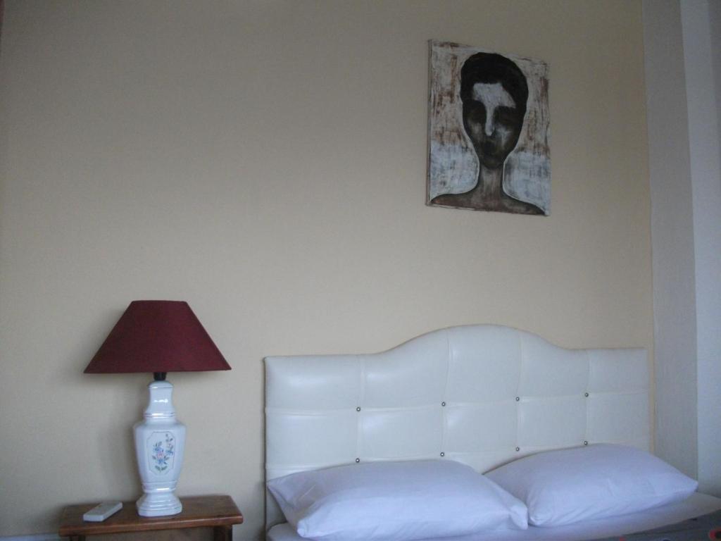 Number One Apart Hotel Karaburun  Zimmer foto