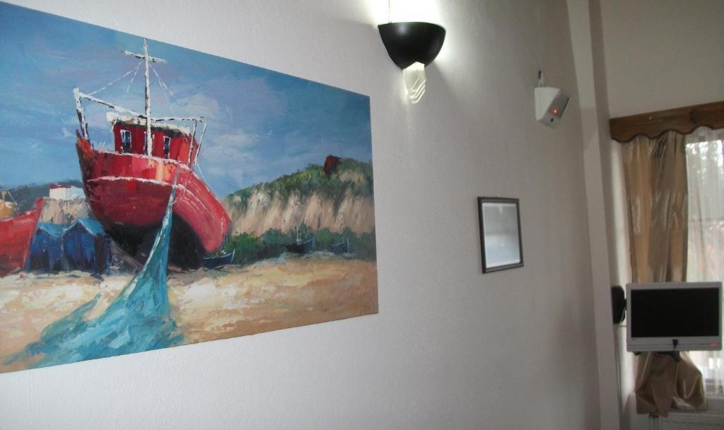 Number One Apart Hotel Karaburun  Zimmer foto